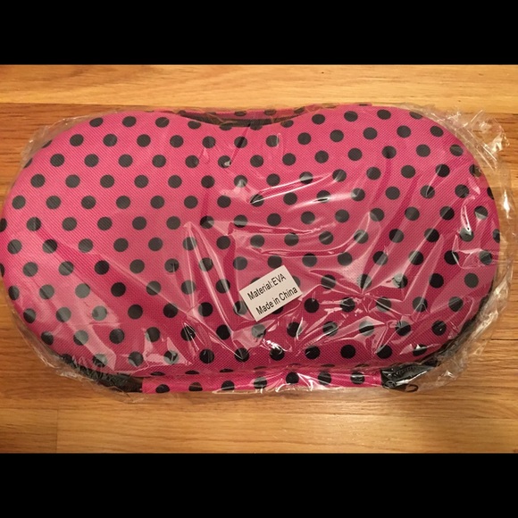 Traveling bra case - Picture 3 of 6